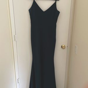 Lulus infinite glory dress in forest green
maxi dress- worn once